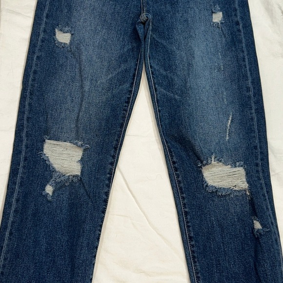 Carly Jean Chrissy Distressed Straight Leg Jeans Size 5 Medium Wash High Rise - Picture 4 of 9